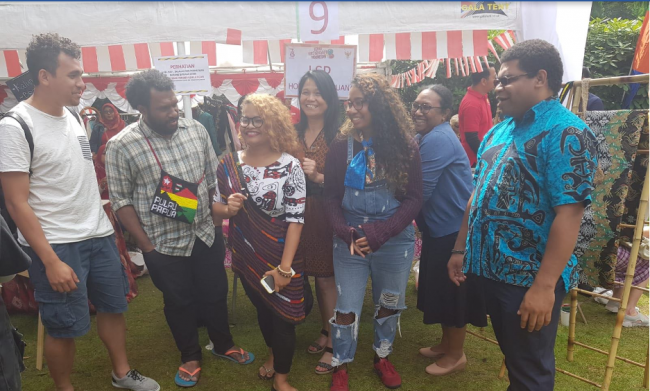 Mengangkat Kerajinan Mama-Mama Papua di London