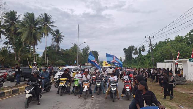 Ribuan Massa Pendukung MARIYO Lakukan Konvoi Kemenangan, Keliling Kota Jayapura