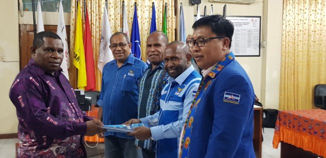 Demokrat  Papua Resmi Daftarkan Calegnya di Hari Penutupan Pendaftaran