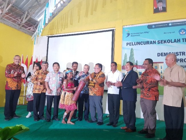 Sekolah Terintegrasi Berpola Asrama Diluncurkan di Papua, Menteri Bappenas: Pertama di Indonesia
