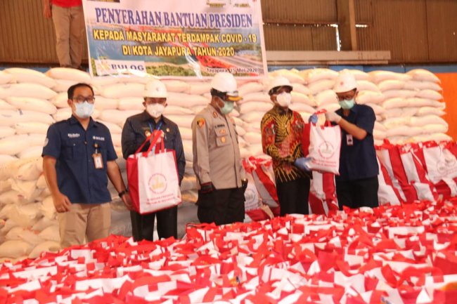  5.000 Paket Sembako dari Presiden Jokowi Sudah Tiba di Jayapura 
