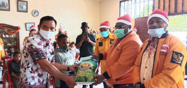 Jelang HUT Ke 14 Serta Menyongsong Natal dan Tahun Baru, Parta Hanura Papua Sambangi Panti Asuhan 