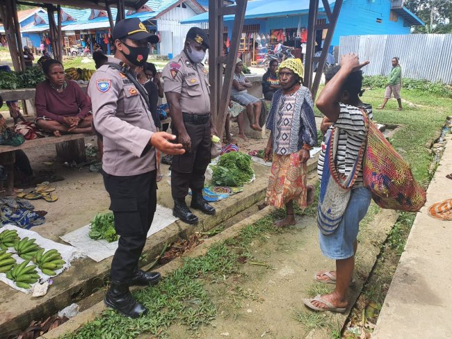 Cegah Penyebaran Covid-19, Polres Mamberamo Tengah Gencar Lakukan Himbauan Prokes