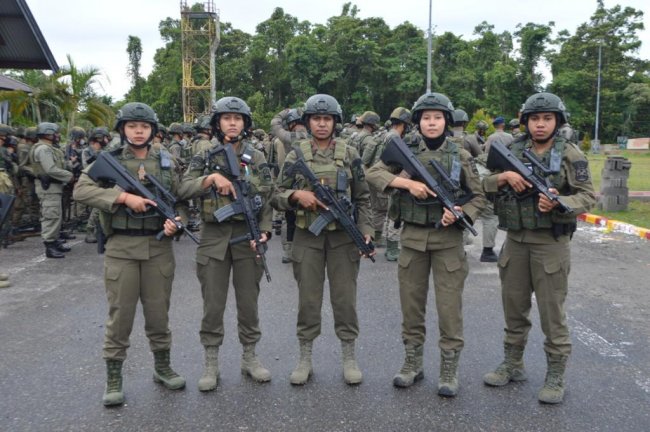 Kisah 6 Polwan Anggota Pasukan Khusus Polis Bertugas Tumpas KKB Papua