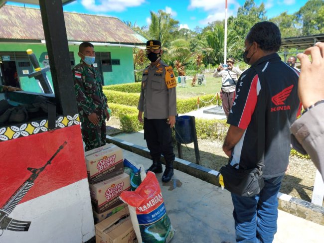 Jalin Sinergitas Kapolres Keerom Kunjungi Sejumlah Pos Pamtas TNI di Wilayahnya