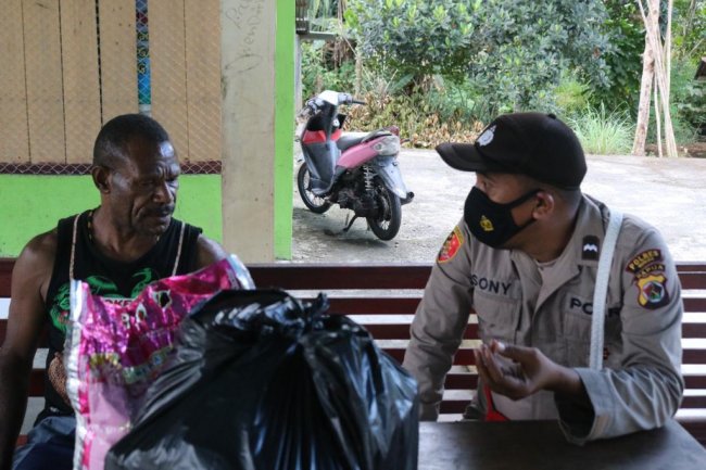 Kunjungi Tomas di Kwamki Narama, Binmas Noken Imbau Jaga Keamanan Jelang PON 