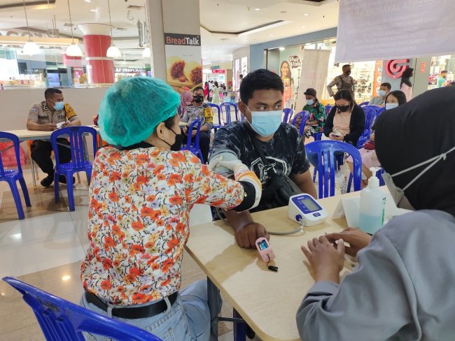 Percepatan Penanganan Covid-19, Polresta Jayapura Kota Gelar Vaksinasi di Mall