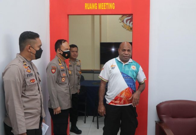 Kapolda Tinjau Posko PAM OPS Deraku Cartenz