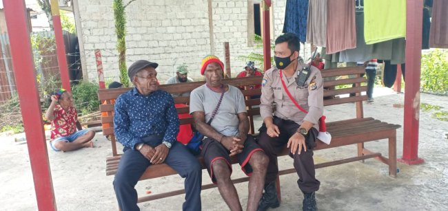 Binmas Noken Polres Yahukimo Sambangi Toga di Kantor Sekertariat Suku Siep