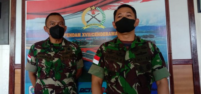 Tiga Prajurit TNI AD Korban KKB di Puncak Tiba di Timika 