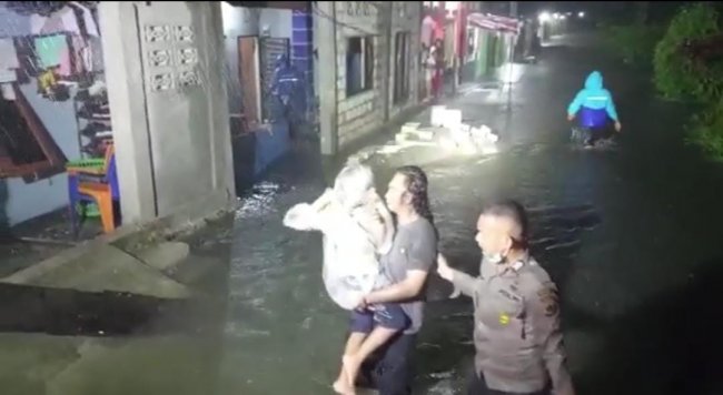 Puluhan Rumah di Sentani Terendam Banjir, Warga Dievakuasi