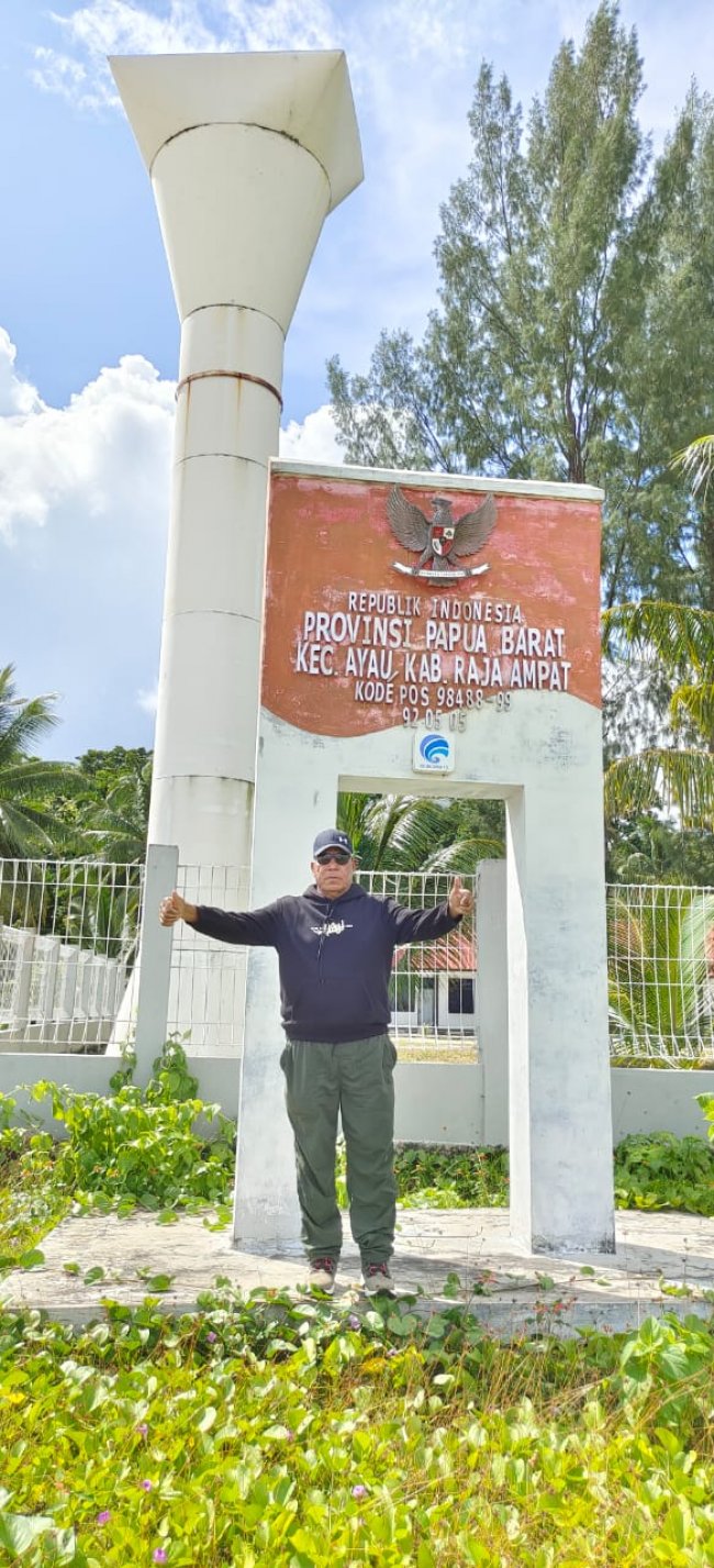 Paulus Waterpauw Tinjau Pulau Fani Yang Berbatasan Langsung Dengan Negara Palau