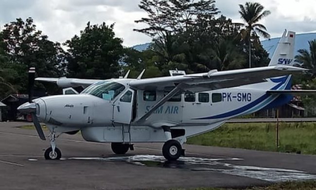 Pesawat SAM Air Diberondong Tembakan KKB di Bandara Kenyam Nduga