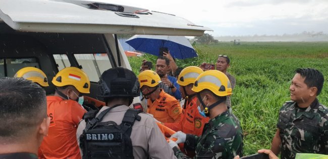 Tim SAR Gabungan Berhasil Temukan Jasad Balita yang Terjatuh dari Helikopter di Timika