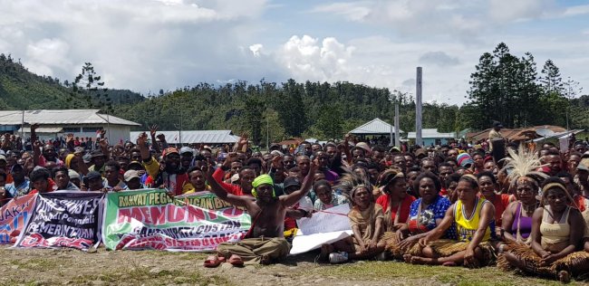 Intelektual dan Tokoh Adat Pegubin Ancam Kibarkan Bendera PNG di Hari Pengesahan UU DOB Papua