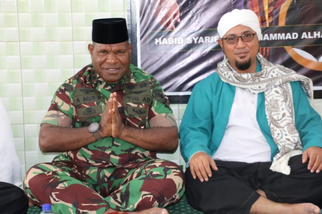 Hadiri Perayaan Maulid Nabi, Dandim Jayawijaya Berpesan Jaga Kerukunan Umat Beragama