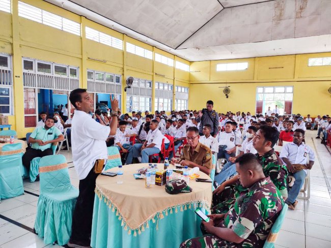 Gandeng Polda Papua, Korem 172/PWY Gelar Penyuluhan Narkoba Bagi Siswa SMKN 3 Jayapura