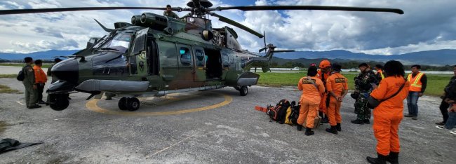 Pesawat Berada di Tepi Jurang, Pencarian Enam Korban Sam Air Dihentikan Sementara 