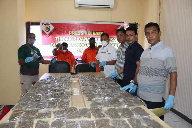 Dit Res Narkoba Polda Papua Kembali Ungkap Kasus Ganja dengan Pelaku Warga PNG