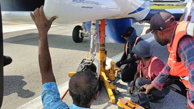 Pesawat Tariku Gagal Lepas Landas di Bandara Nabire
