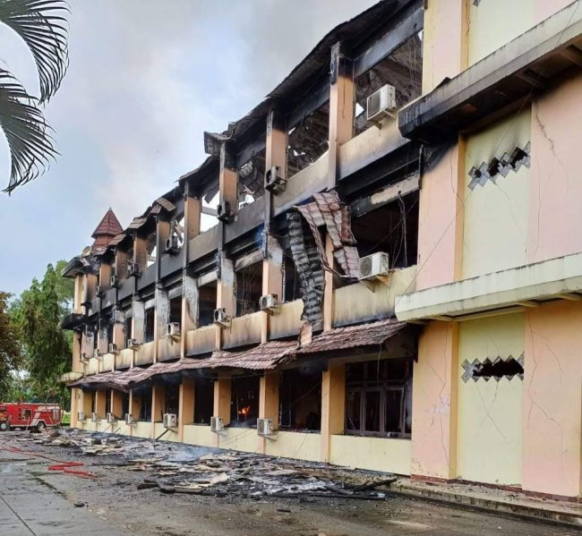 Pelaku Pembakaran Gedung Kantor Bupati Jayapura Diciduk Polisi