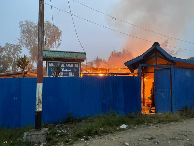 Polisi Selidiki Kebakaran Masjid Al Amaliyah Ilu Puncak Jaya