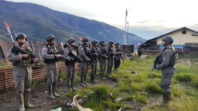 Ops Damai Cartenz Gencarkan Patroli dan Sambang di Distrik Kiwirok, Pastikan Keamanan Masyarakat