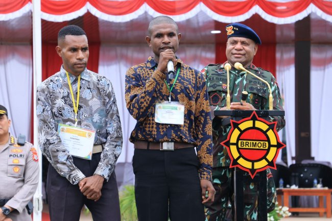 Irjen Fakhiri Kepada Casis yang akan Pendidikan di Pulau Jawa: Jangan Hilangkan Logat Papuamu!