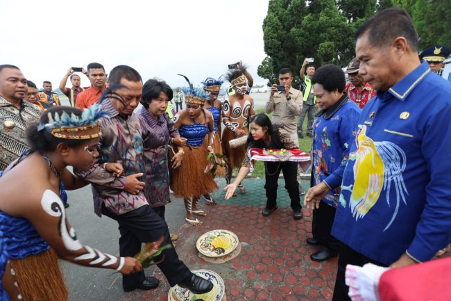 Pj Gubernur Papua Ramses Limbong Tiba di Jayapura, siap Jalankan Instruksi Mendagri