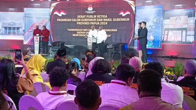 Mari-Yo Tutup Debat Pamungkas Pilgub Papua dengan Lagu Koes Plus