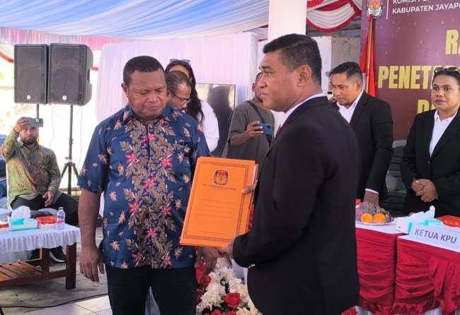 Yunus Wonda-Haris Yocku Ditetapkan Sebagai Bupati dan Wakil Bupati Jayapura 2024-2029