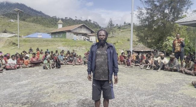 Kepala Suku Sinak Himbau Masyarakat Tetap Tenang Pasca  konflik KKB dengan Aparat Keamanan