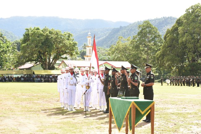 Pangdam XVII/Cenderawasih Lantik 840 Prajurit Tamtama TNI AD Pangdam XVII/Cenderawasih Lantik 840 Prajurit Tamtama TNI AD