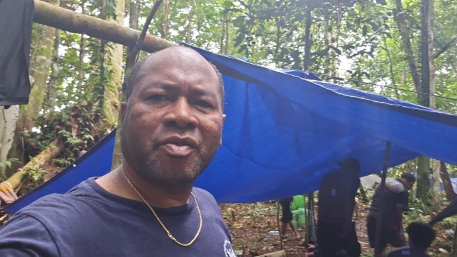 Penembakan Terhadap Ketua Komnas HAM Papua Frits Ramandey, Brimob Lakukan Evakuasi Penembakan Terhadap Ketua Komnas HAM Papua Frits Ramandey, Brimob Lakukan Evakuasi