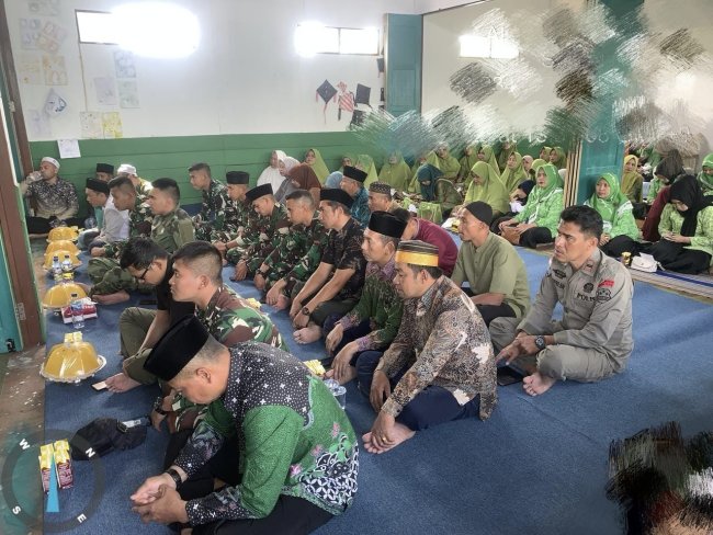 Satgas Ops Damai Cartenz-2025 Menghadiri Halal Bihalal dan Harlah ke-79 Muslimat NU di Paniai Satgas Ops Damai Cartenz-2025 Menghadiri Halal Bihalal dan Harlah ke-79 Muslimat NU di Paniai