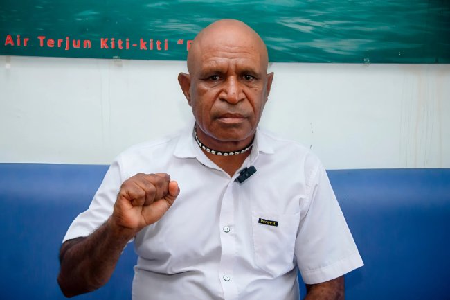 Tokoh Agama Pdt. Yones Wenda Ajak Semua Pihak Akhiri Kekerasan Serta Serukan Kedamaian di Tanah Papua Tokoh Agama Pdt. Yones Wenda Ajak Semua Pihak Akhiri Kekerasan Serta Serukan Kedamaian di Tanah Papua