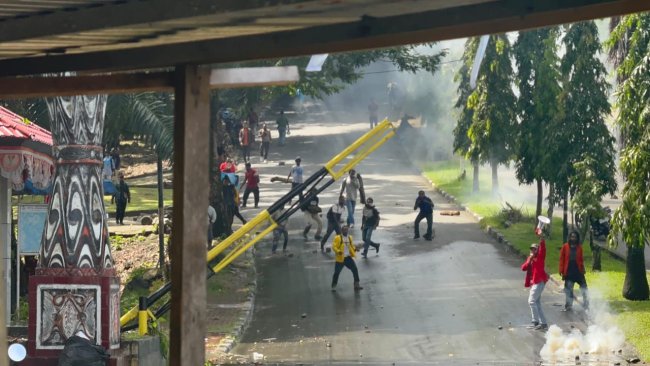Sanksi Akademik dan Hukum Menanti Mahasiswa Yang Terlibat Demo Anarkis Sanksi Akademik dan Hukum Menanti Mahasiswa Yang Terlibat Demo Anarkis