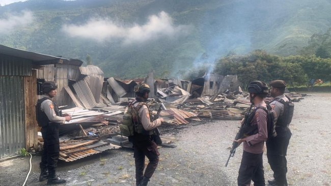 Aksi Pembakaran Kembali Terjadi di Puncak Jaya, 6 Rumah Hangus Dilahap Api Aksi Pembakaran Kembali Terjadi di Puncak Jaya, 6 Rumah Hangus Dilahap Api