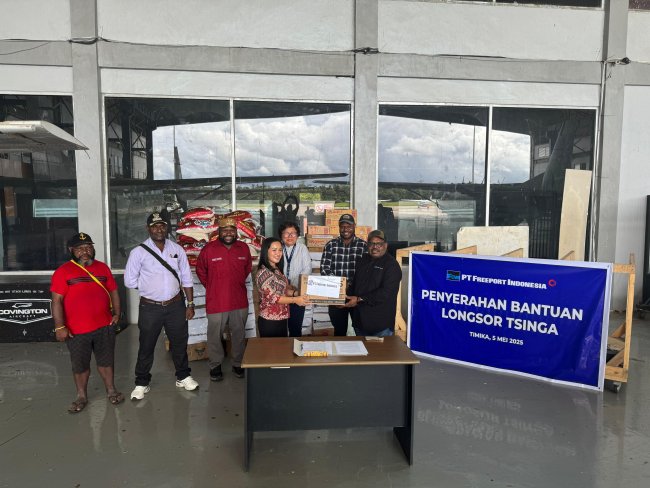 PTFI dan YPMAK Serahkan Bantuan Untuk Warga Tsinga Yang Terdampak Longsor, Kepala Distrik Tembagapura: Terimakasih Freeport