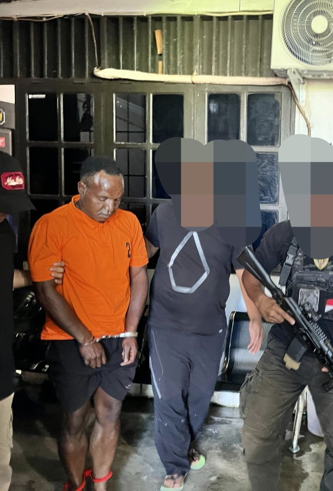 DPO KKB Puncak Yekis Wanimbo alias Salahmakan Tabuni Ditangkap DPO KKB Puncak Yekis Wanimbo alias Salahmakan Tabuni Ditangkap