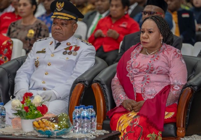 Kembali Pimpin Puncak Jaya, Yuni Wonda Ajak OPD Fokus Membangun Daerah Kembali Pimpin Puncak Jaya, Yuni Wonda Ajak OPD Fokus Membangun Daerah