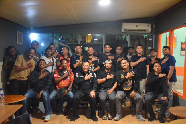 Wujudkan Sinergi untuk Papua, Satgas Damai Cartenz Jalin Keakraban Bersama Wartawan Mimika Wujudkan Sinergi untuk Papua, Satgas Damai Cartenz Jalin Keakraban Bersama Wartawan Mimika