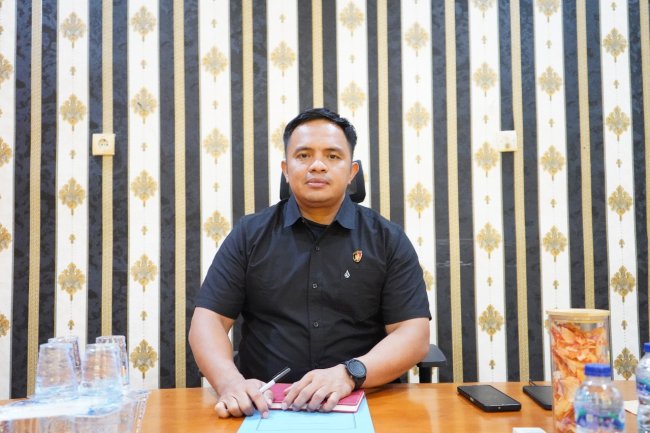 Seorang Pria Tewas Dianiaya Depan Markas TNI di Sentani Jayapura Seorang Pria Tewas Dianiaya Depan Markas TNI di Sentani Jayapura