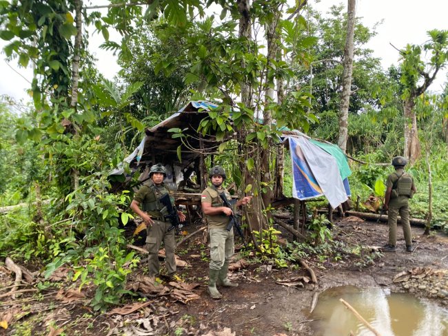 Satgas Damai Cartenz-2025 Gagalkan Percobaan Pembacokan oleh OTK, Warga Sipil Selamat Satgas Damai Cartenz-2025 Gagalkan Percobaan Pembacokan oleh OTK, Warga Sipil Selamat