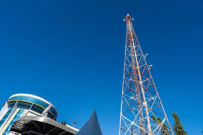 Di Tengah Dinamika Pasar yang Menantang, Indosat Berhasil Pertahankan Profitabilitas dan Perkuat Fondasi Bisnis Di Tengah Dinamika Pasar yang Menantang, Indosat Berhasil Pertahankan Profitabilitas dan Perkuat Fondasi Bisnis
