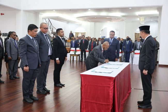 92 Pejabat Administrator dan Pengawas di Lingkup Pemprov Papua Dilantik 