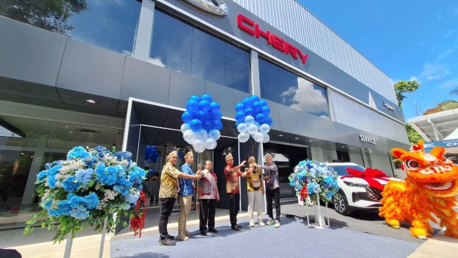 Grand Opening Dealer Chery Jayapura, Hadirkan Mobil SuperHybrid Sesuai Kondisi Geografis Papua Grand Opening Dealer Chery Jayapura, Hadirkan Mobil SuperHybrid Sesuai Kondisi Geografis Papua