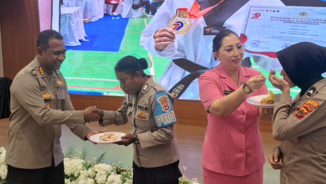 Doa Bersama dan Syukuran Hut Polwan ke-77, Kapolresta Jayapura Ingatkan Soal Penggunaan Medsos
