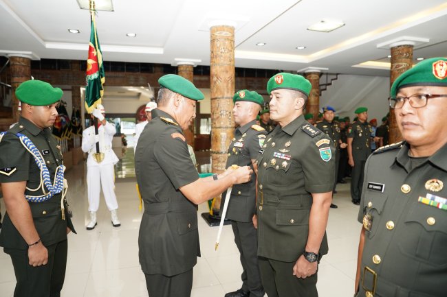 Pangdam XVII/Cenderawasih Pimpin Sertijab Asintel dan Katopdam