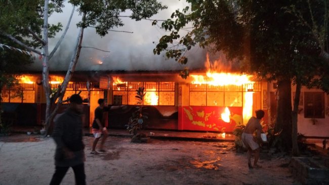  ‎Kebakaran di SD Inpres Kampung Baru Abepura Jayapura, Lima Ruangan Ludes Dilahap Api ‎